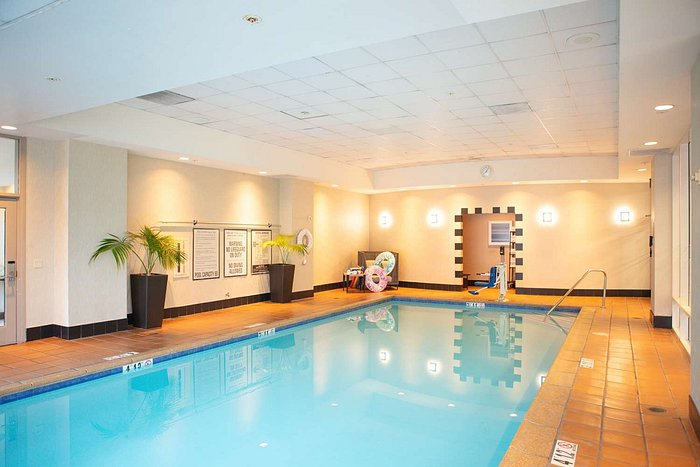 Mission Valley Swimming Pool At DoubleTree